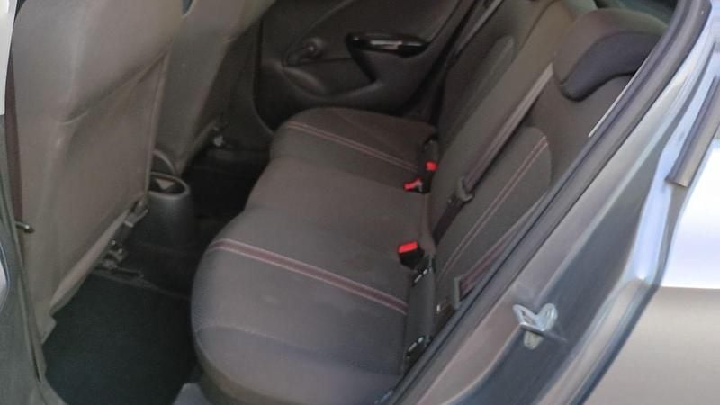 Usado Opel Corsa 75 CV (55 kW) 2018 Gris Utilitario