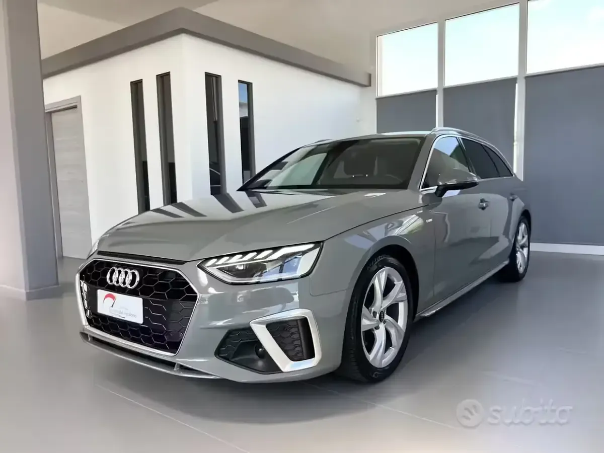 Usata Audi A4 S-Line 163 CV (119 kW) 2022 Grigio Station wagon