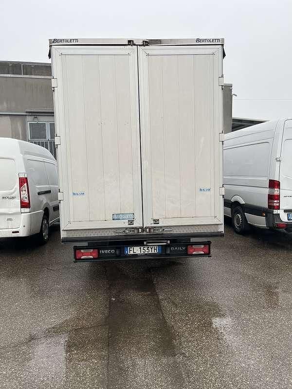 Usata Iveco Daily 126 CV (92 kW) 2017