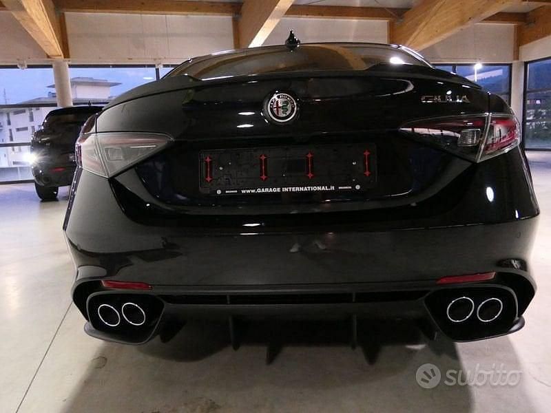 Nuova Alfa Romeo Giulia Quadrifoglio 519 CV (381 kW) 2025 Nero Berlina