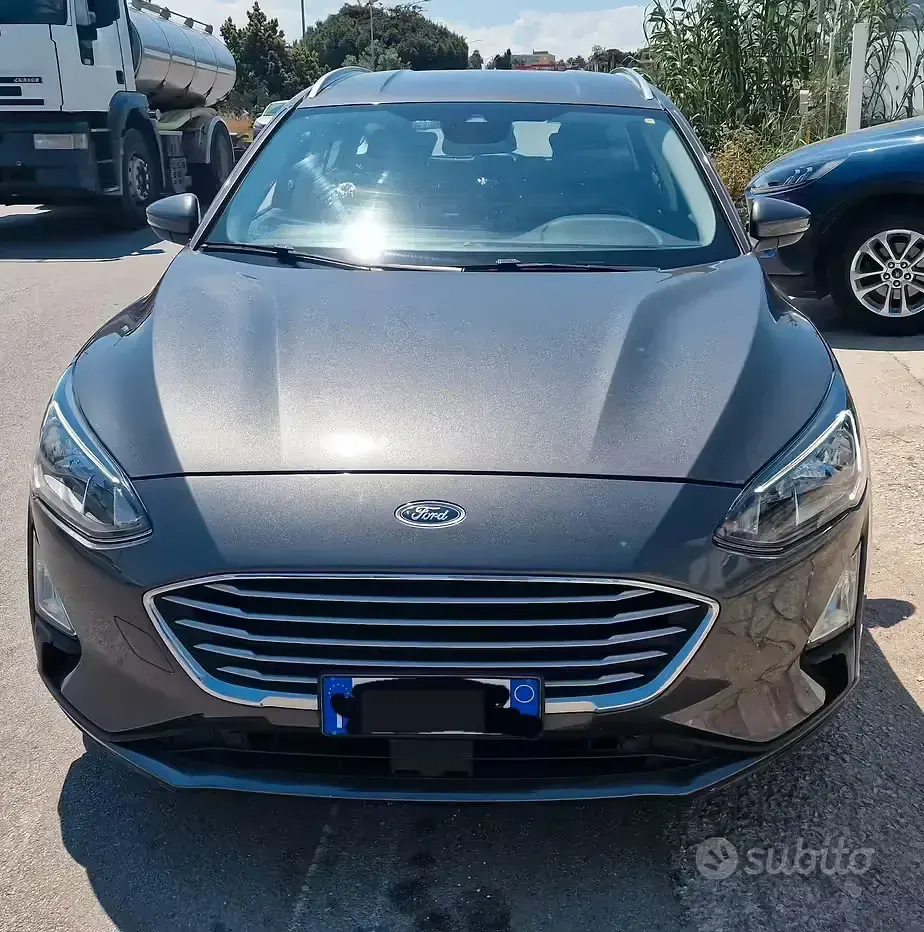 Usata Ford Focus 120 CV (88 kW) 2022 Grigio Station wagon