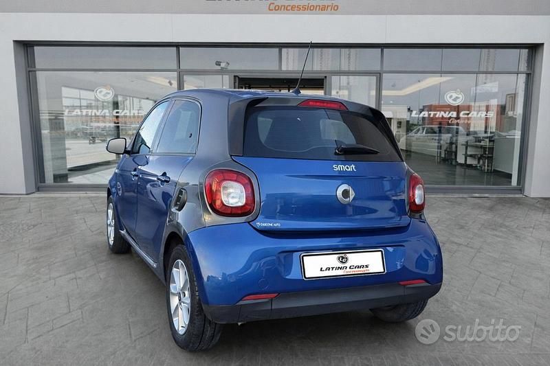 Usata Smart ForFour Prime 90 CV (66 kW) 2019 Blu/azzurro Utilitaria