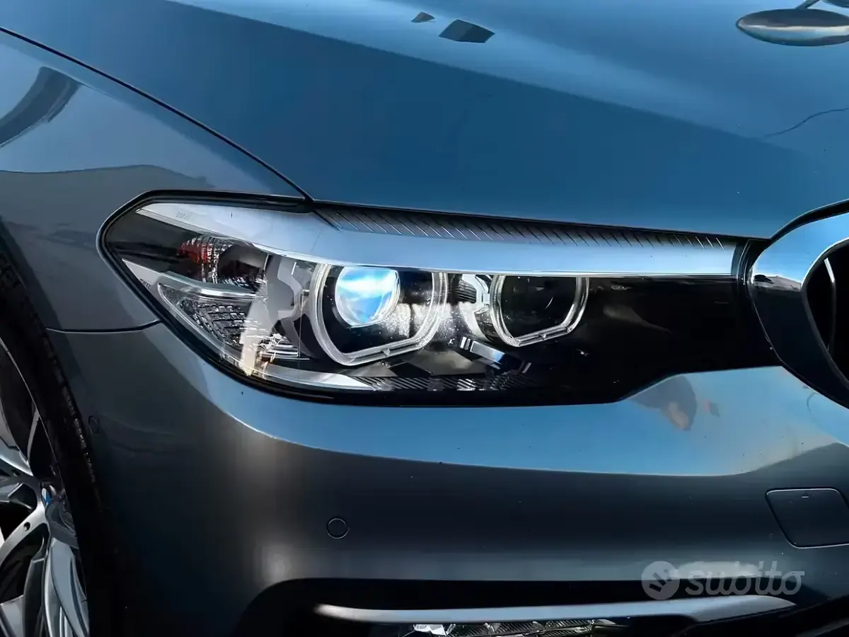 Usata BMW 520 Luxury Line 190 CV (139 kW) 2019 Grigio Station wagon