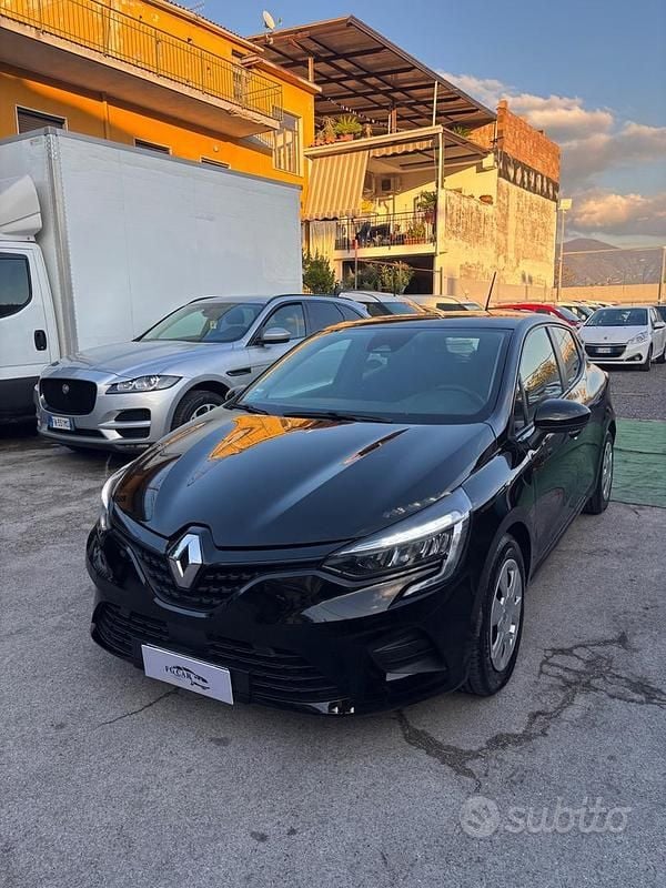 Usata Renault Clio V Intens 101 CV (74 kW) 2020 Nero Berlina