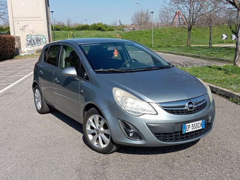 Usato 2013 Opel Corsa 1.2 Diesel 95 CV (4.300 €)