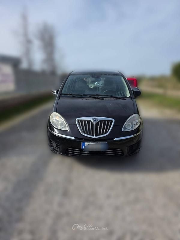Gebraucht Lancia Musa 95 PS (69 kW) 2012 Schwarz Van / Kleinbus