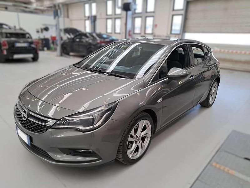 Usata Opel Astra Innovation 136 CV (100 kW) 2020 Grigio antracite Berlina
