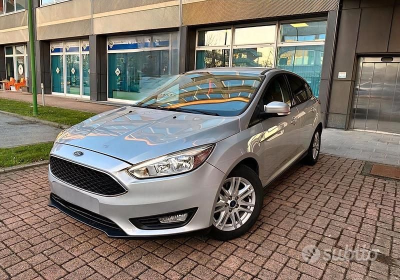Usata Ford Focus 100 CV (73 kW) 2017 Grigio Berlina