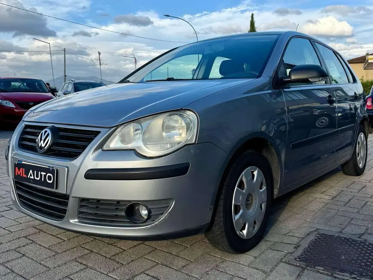 Usata VW Polo Comfortline 69 CV (50 kW) 2009 Grigio Utilitaria