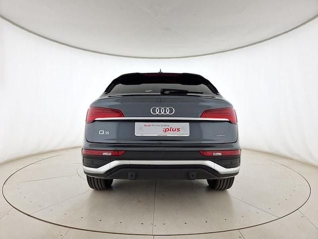 Usata Audi Q5 Sportback S-Line 204 CV (150 kW) 2024 Grigio daytona perla SUV