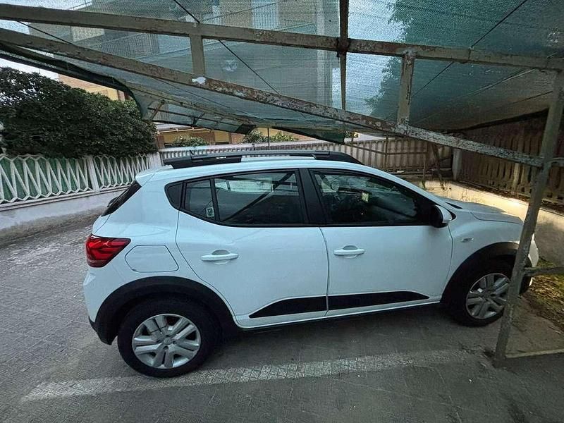 Usata Dacia Sandero Expression 101 CV (74 kW) 2024 Bianco Utilitaria