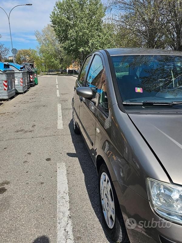 Usata Fiat Idea 70 CV (51 kW) 2008 Grigio Monovolume