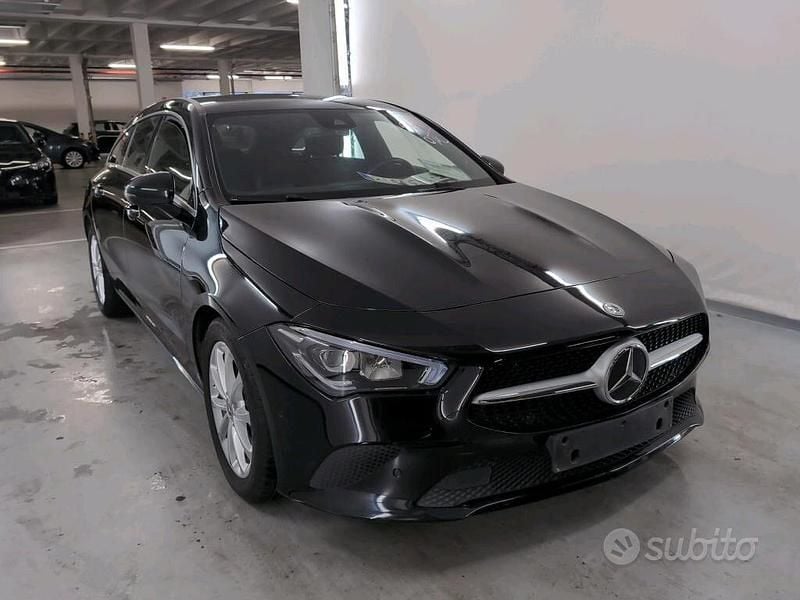 Usata Mercedes CLA180 Business 115 CV (84 kW) 2022 Nero Berlina