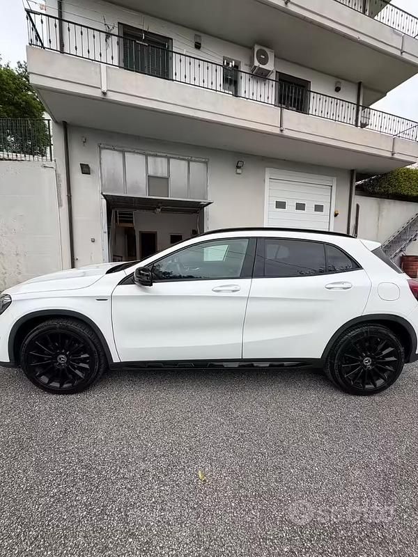 Usata Mercedes GLA200 Edition 136 CV (100 kW) 2019 Bianco SUV
