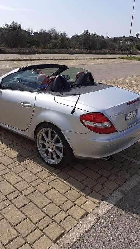 Usata Mercedes SLK350 272 CV (200 kW) 2008 Argento Cabrio