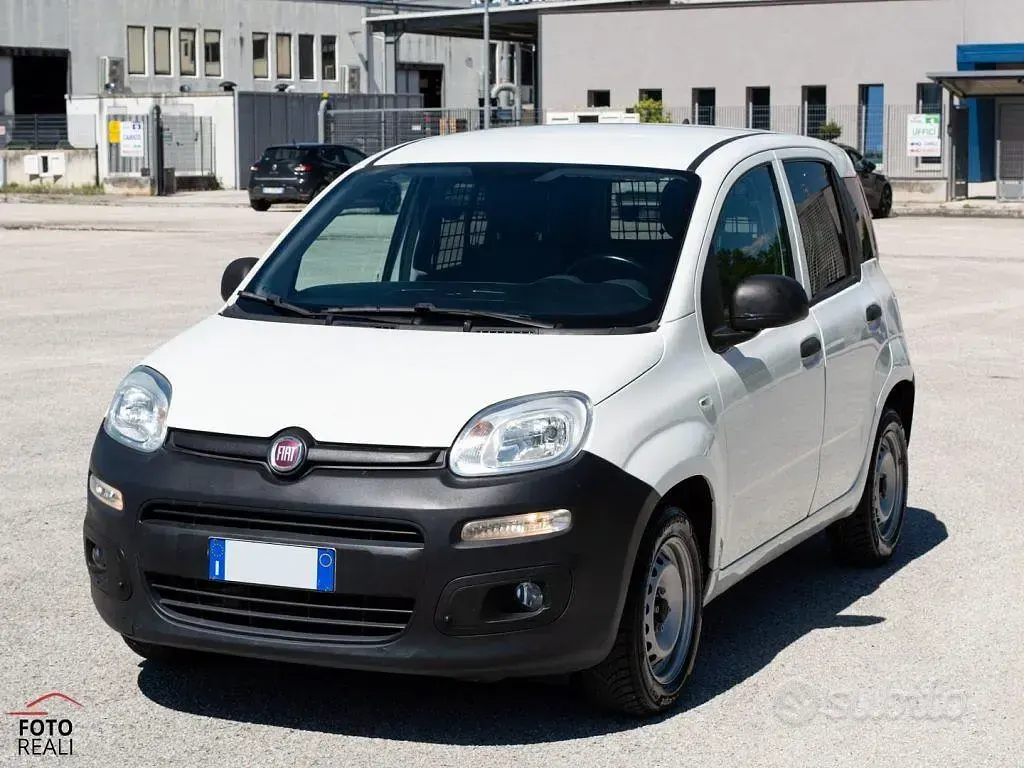Usata Fiat Panda 69 CV (50 kW) 2019 Bianco Utilitaria
