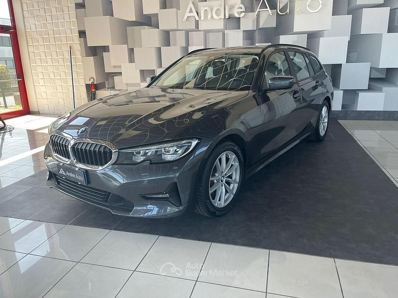 Gray Usata 2020 BMW 320 Station wagon | 20.000 € (Super prezzo) - Immagine 1/4