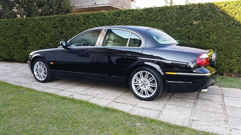 Usata Jaguar S-Type Executive 2007 Grigio Berlina