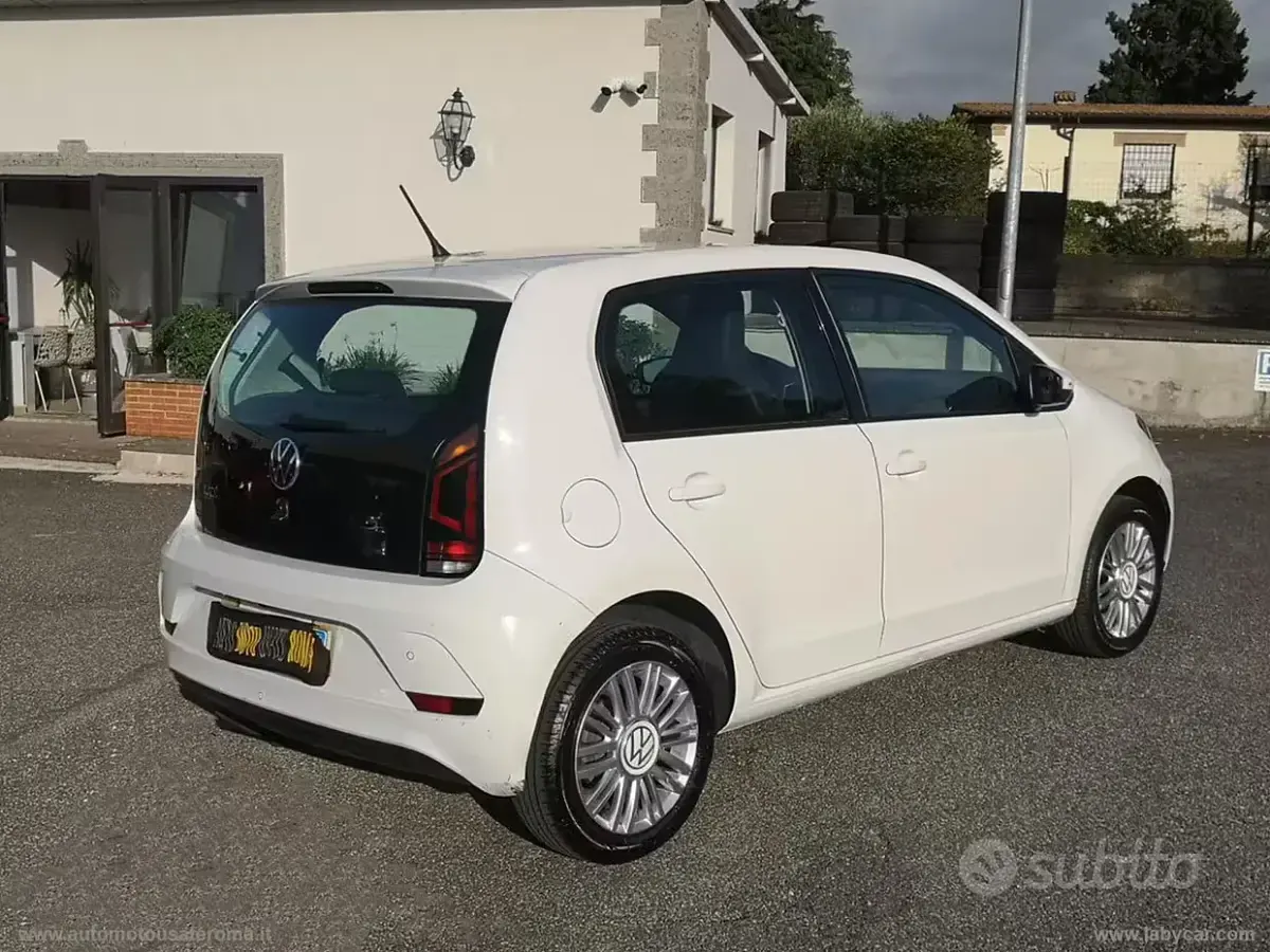 Usata VW up! 65 CV (47 kW) 2022 Bianco Utilitaria