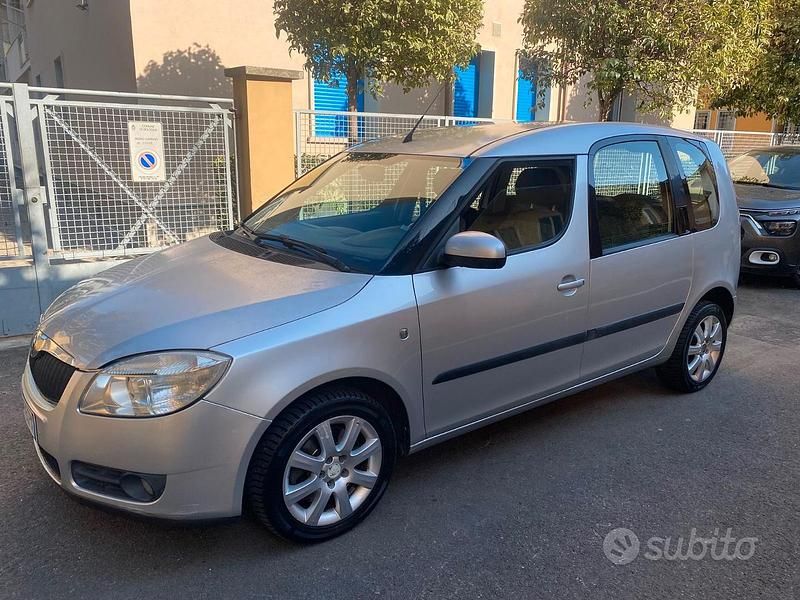 Usata Skoda Roomster 80 CV (58 kW) 2009 Grigio Monovolume
