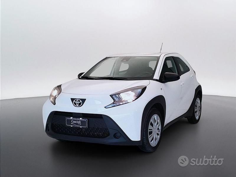 Usata Toyota Aygo X Active 72 CV (52 kW) 2024 Bianco SUV