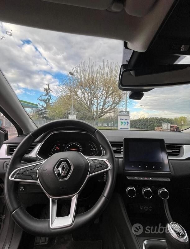 Usata Renault Captur 100 CV (73 kW) 2022 Grigio SUV