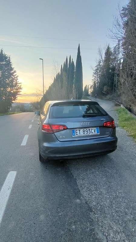 Usata Audi A3 Attraction 105 CV (77 kW) 2014 Argento Berlina