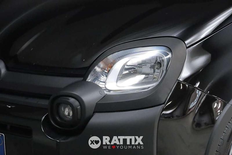 Usata Fiat Panda Cross Cross 70 CV (51 kW) 2025 Nero cinema Utilitaria