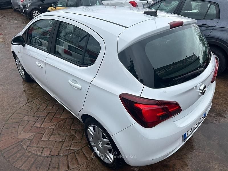 Usata Opel Corsa 90 CV (66 kW) 2017 Bianco Berlina