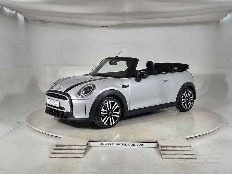 Usata Mini Cooper Cabriolet Classic 136 CV (100 kW) 2022 Grigio Cabrio