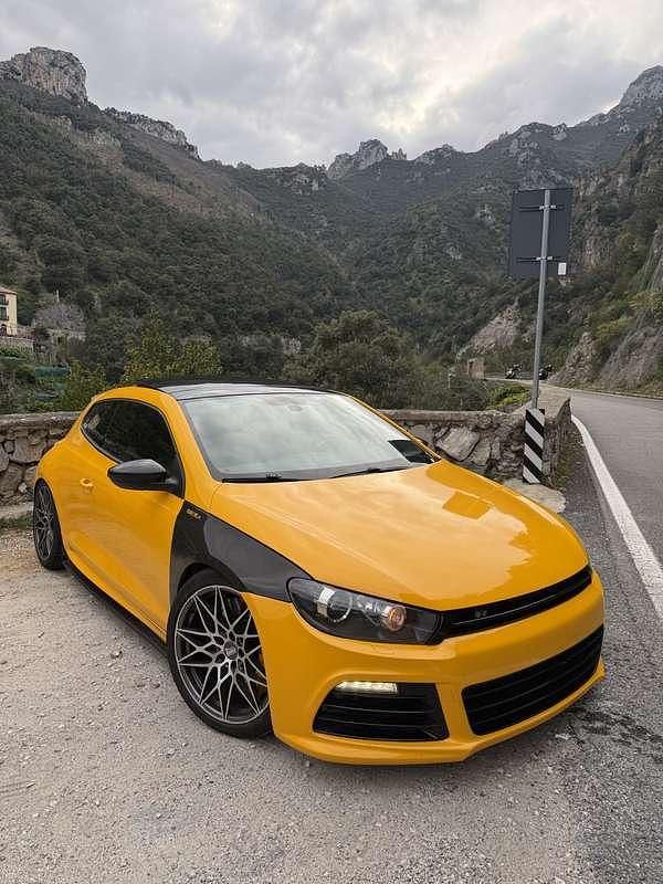 Begagnad VW Scirocco R 265 HK (194 kW) 2011 Sportkupé