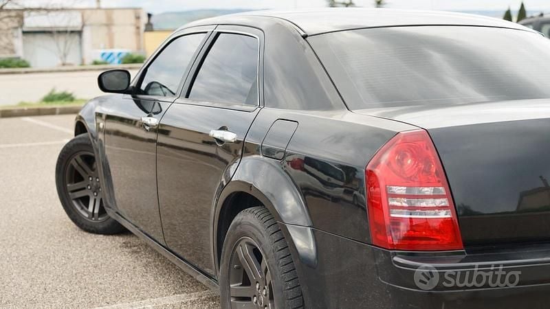 Usata Chrysler 300 218 CV (160 kW) 2007 Nero Berlina