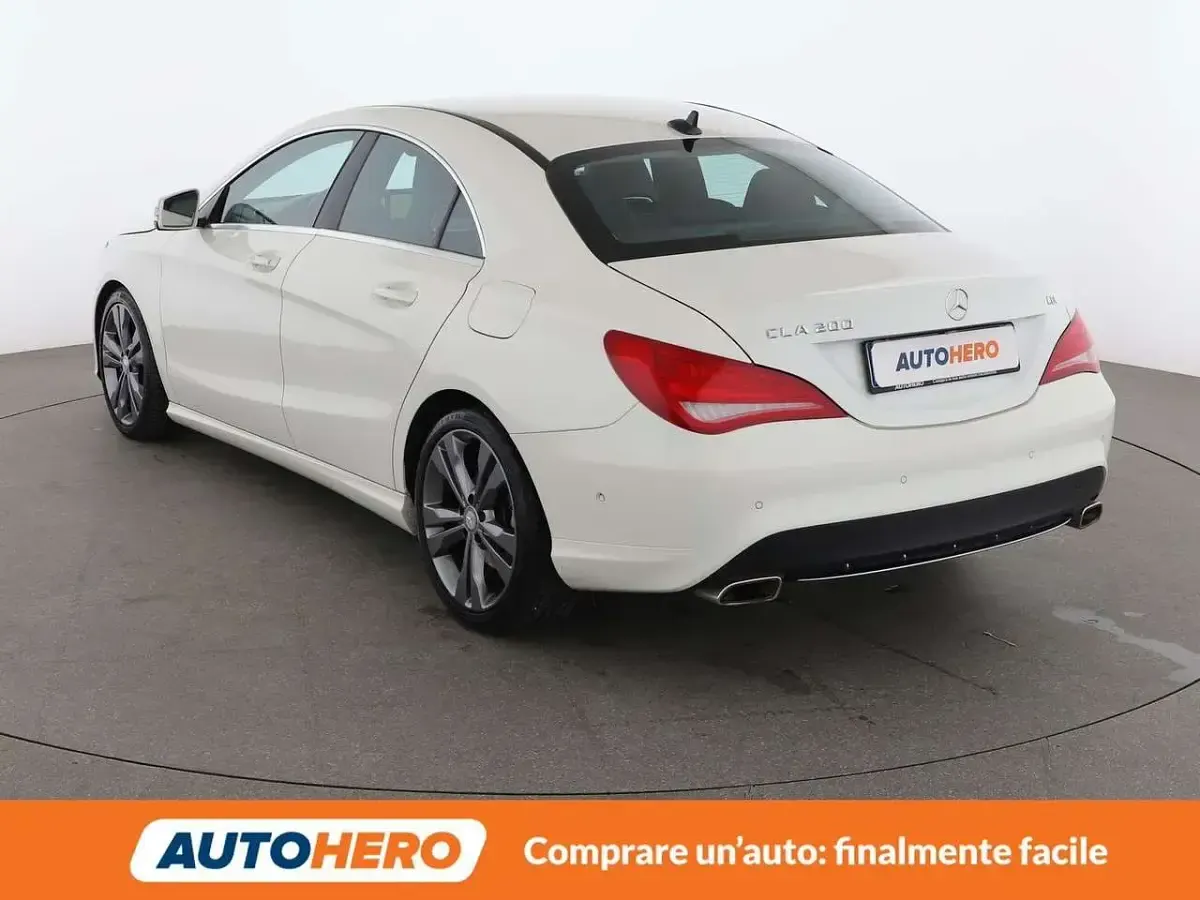 Begagnad Mercedes CLA200 136 HK (100 kW) 2016 Vit Sedan