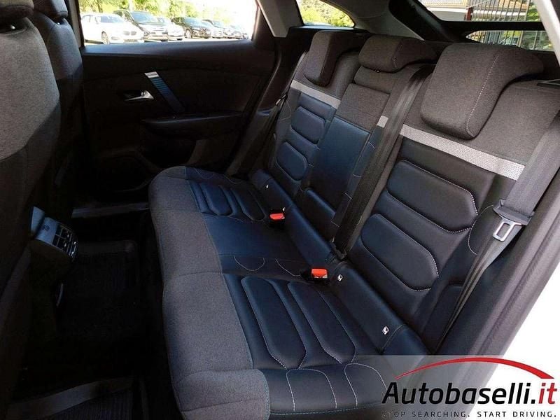 Usata Citroën e-C4 Shine 56 kW (77 CV) 2023 Bianconero Berlina