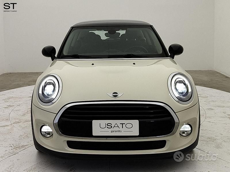 Usata Mini Cooper 116 CV (85 kW) 2017 Giallo Utilitaria