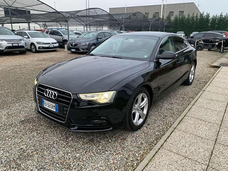 Nero Usata 2015 Audi A5 Business Tre volumi | 10.900 € (Ottimo prezzo) - Immagine 1/4