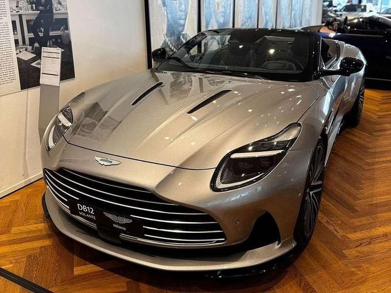 Nuova Aston Martin DB12 680 CV (500 kW) 2025 Argento Cabrio