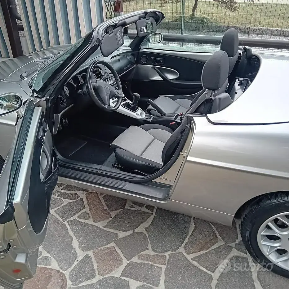 Usata Fiat Barchetta 131 CV (96 kW) 1996 Grigio Cabrio