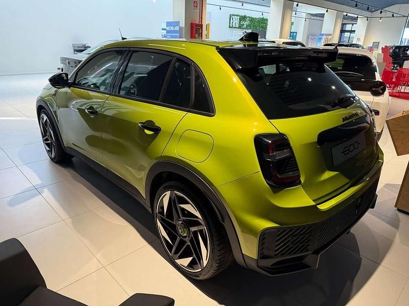 Nuova Abarth 600e Turismo 105 kW (143 CV) 2026 Acid green SUV