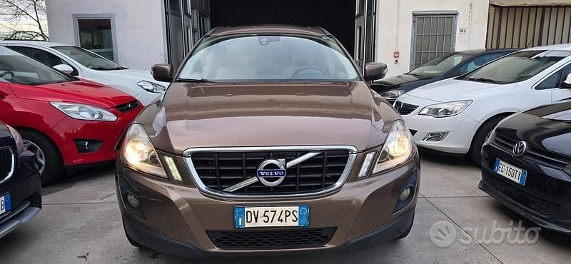 Usata Volvo XC60 Kinetic 163 CV (119 kW) 2009 Marrone SUV
