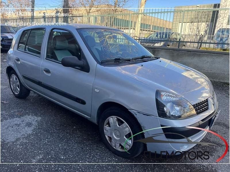 Usata Renault Clio II 60 CV (44 kW) 2003 Grigio Berlina
