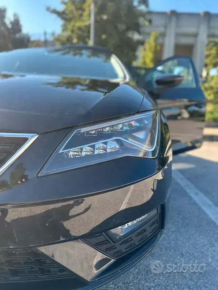 Usata Seat Leon Business 131 CV (96 kW) 2019 Nero Berlina