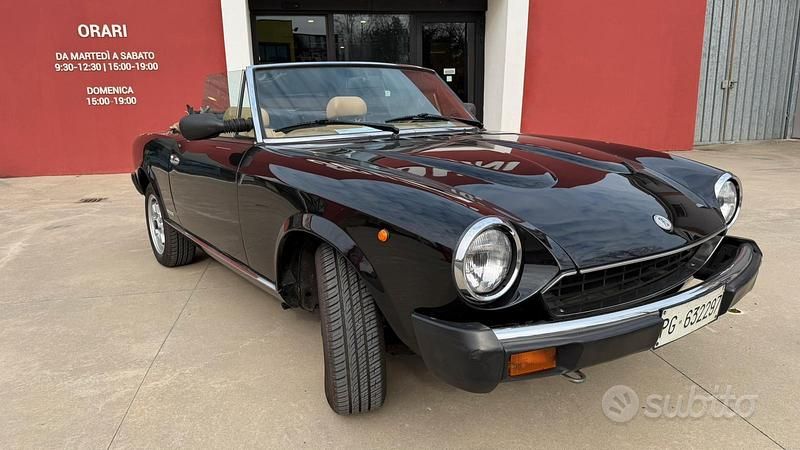 Usata Fiat 124 Spider 1982 Nero Cabrio