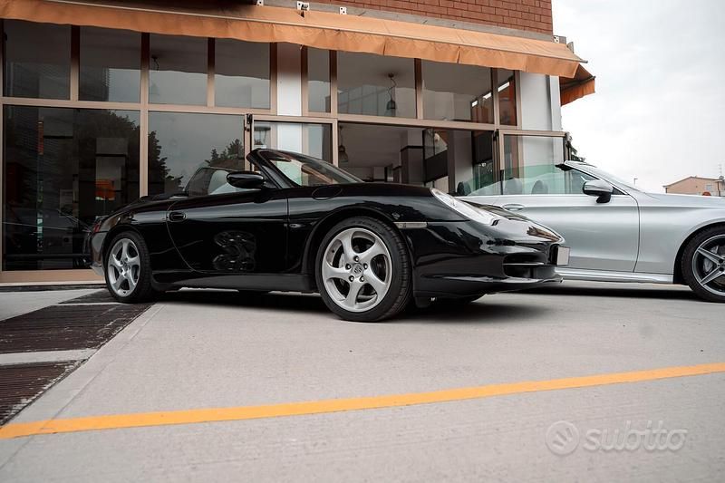 Nero Usata 2004 Porsche 911 Carrera Cabriolet Cabrio | 42.500 € (Ottimo prezzo) - Immagine 1/4