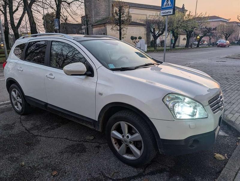 Bianco Usata 2009 Nissan Qashqai +2 Tekna SUV | 2500 € - Immagine 1/4