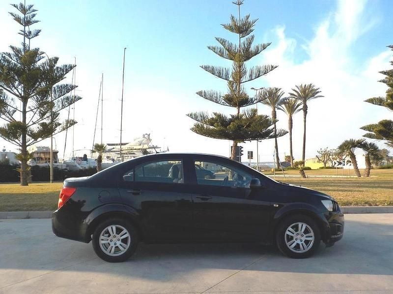 Usata Chevrolet Aveo LT 86 CV (63 kW) 2013 Nero Berlina