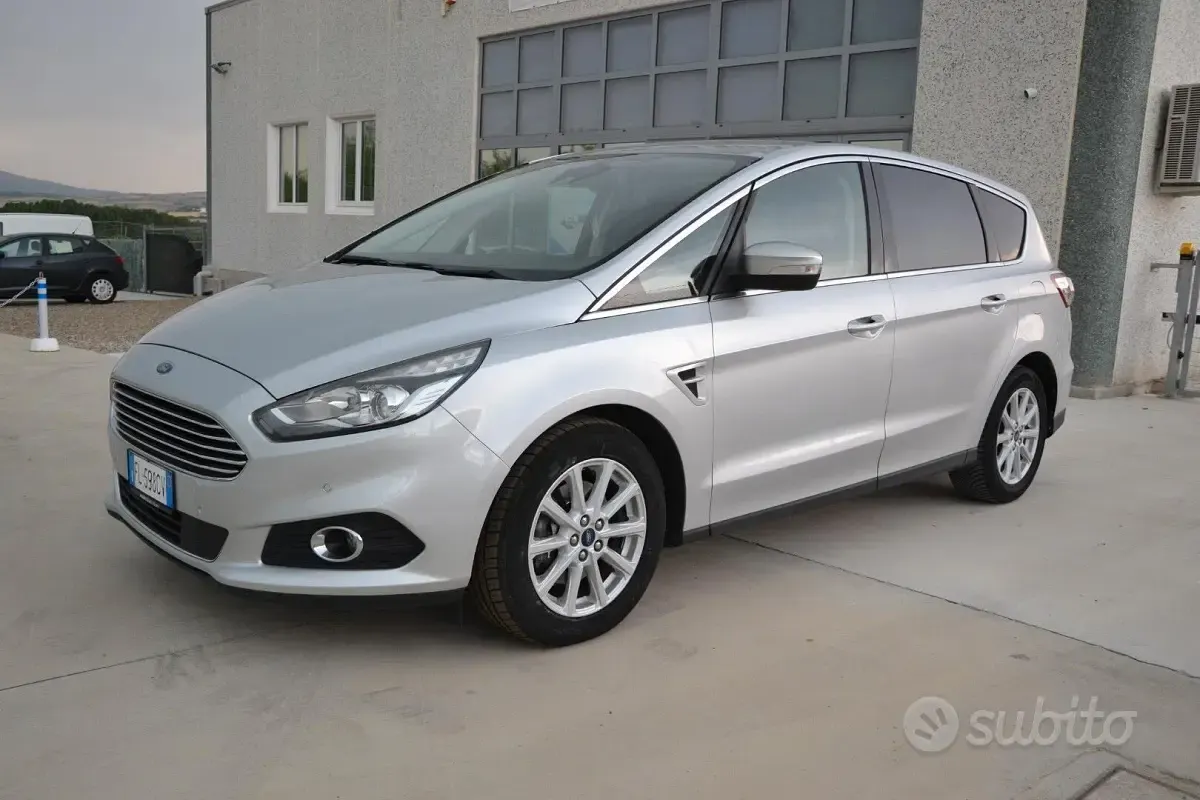 Usata Ford S-MAX Business Edition 150 CV (110 kW) 2017 Grigio Monovolume