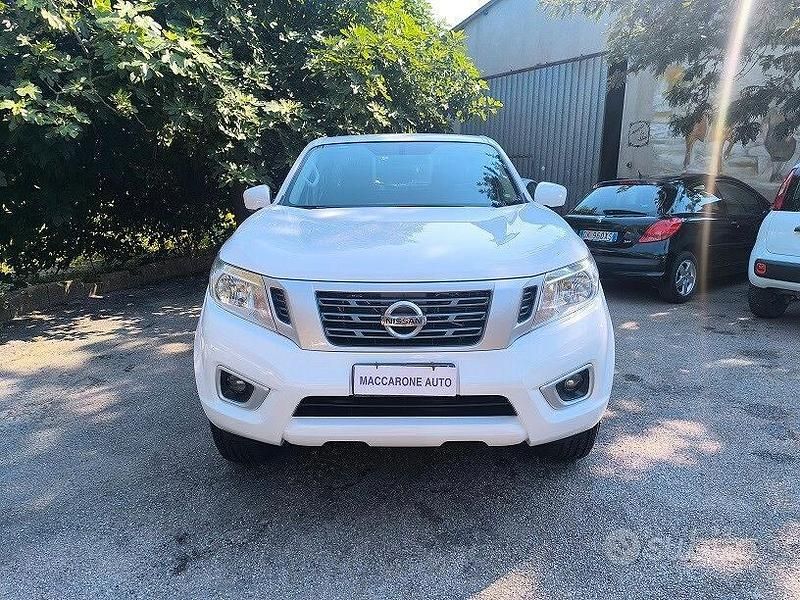 Usata Nissan Navara Acenta 163 CV (119 kW) 2016 Bianco Pick-up