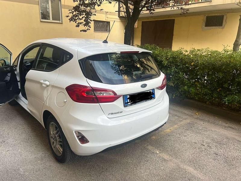 Usata Ford Fiesta Titanium 86 CV (63 kW) 2019 Bianco Utilitaria