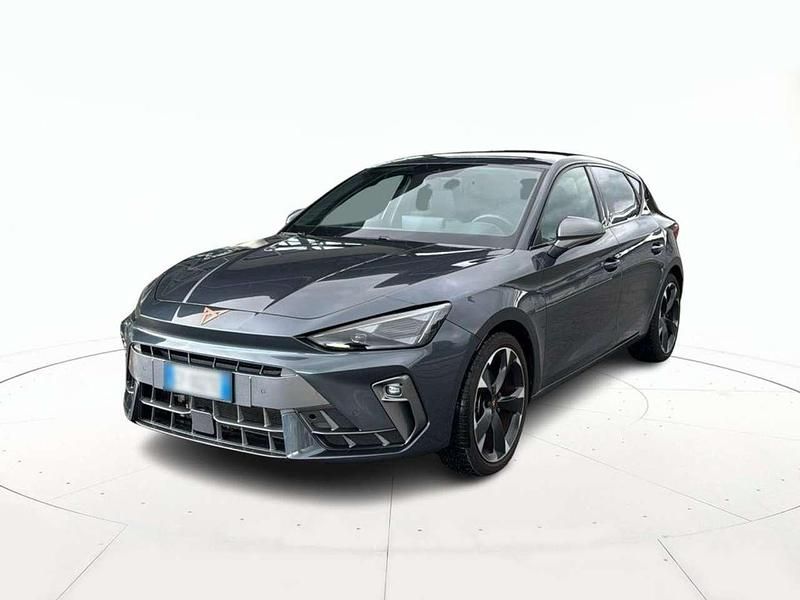 Usata Cupra Leon 150 CV (110 kW) 2025 Vari colori pastello Berlina